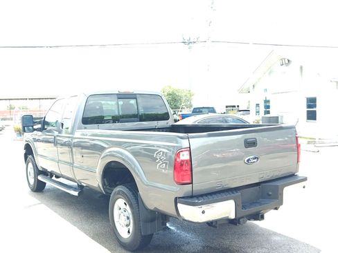 Used 2011 Ford F350 XLT w/ Camper Pkg AWD/4WD image 4