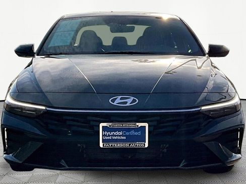 Certified 2025 Hyundai Elantra SEL image 3