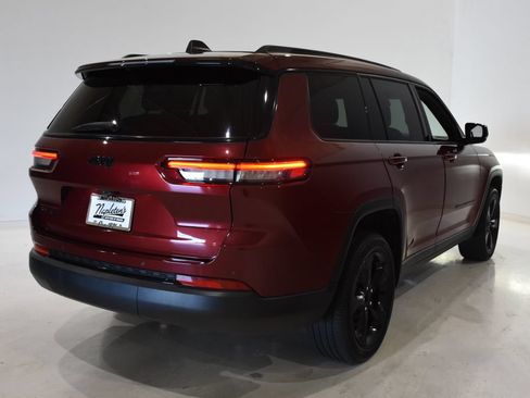 Used 2023 Jeep Grand Cherokee L Laredo AWD/4WD image 4