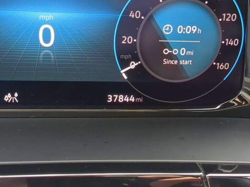 Used 2024 Volkswagen Atlas Cross Sport SE w/ Panoramic Sunroof Package FWD image 35