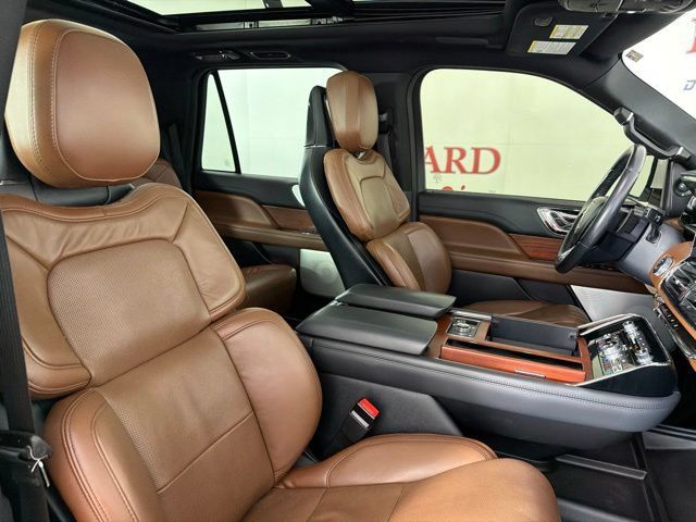 Used 2022 Lincoln Navigator L Reserve AWD/4WD image 31