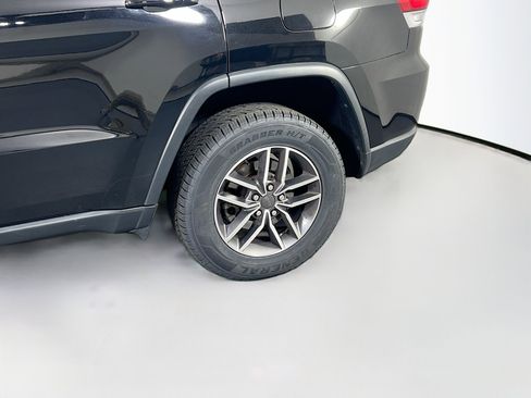 Used 2022 Jeep Grand Cherokee Limited image 31