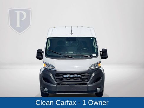 Used 2025 RAM ProMaster 2500 w/ Convenience Group FWD image 3