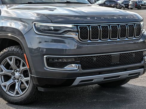 Used 2022 Jeep Wagoneer Series II AWD/4WD image 3