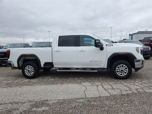 Used 2023 GMC Sierra 2500 SLE image 3