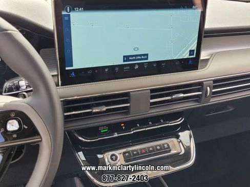 New 2026 Lincoln Corsair Premiere image 14