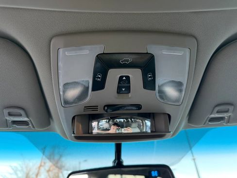 Used 2017 Toyota Sienna XLE Premium image 40