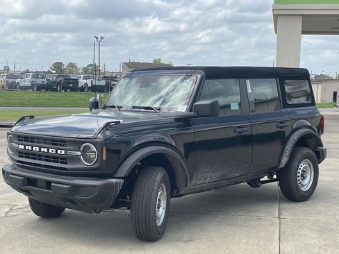 New 2025 Ford Bronco 4-Door image 7