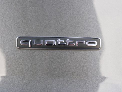 Used 2022 Audi Q7 Premium Plus image 5