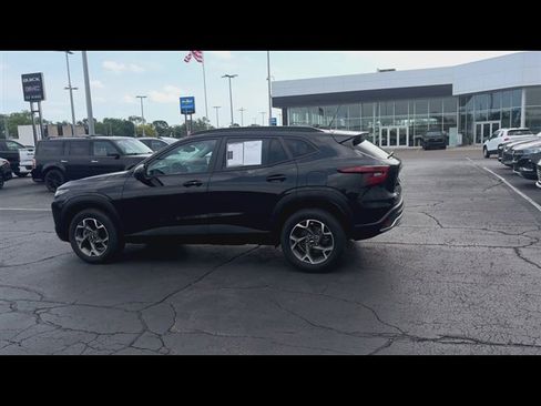 Certified 2024 Chevrolet Trax LT w/ Driver Confidence Package FWD image 6