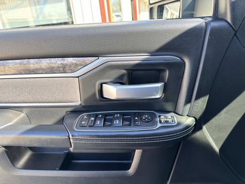 Used 2024 RAM 2500 Big Horn w/ Night Edition image 19