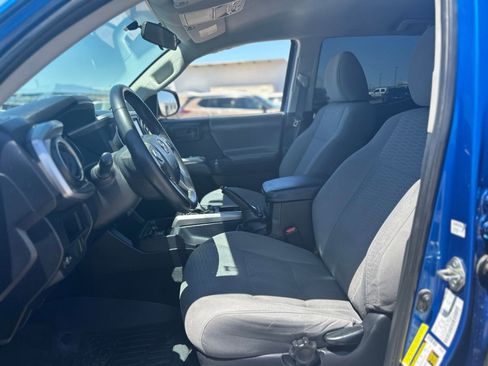 Used 2016 Toyota Tacoma SR5 w/ Towing Package RWD image 14