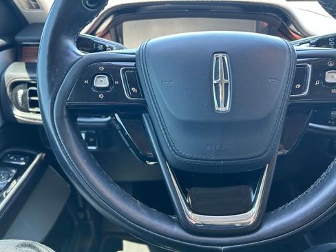 Used 2022 Lincoln Aviator Reserve w/ Equipment Group 201A AWD/4WD image 9