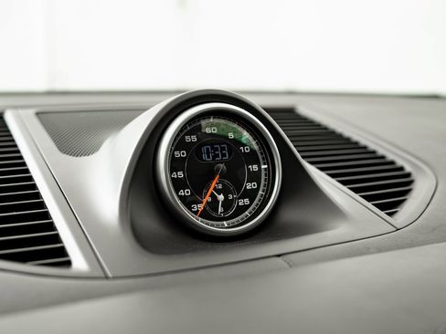 Used 2016 Porsche Macan Turbo image 38