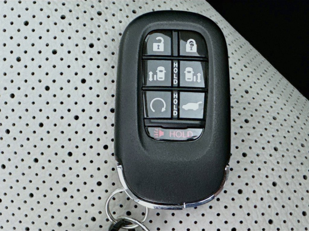 Used 2026 Honda Odyssey Elite image 43