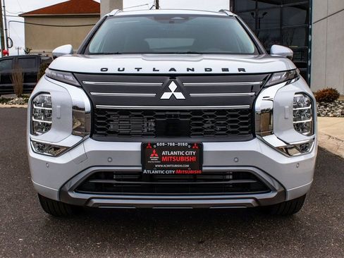 New 2026 Mitsubishi Outlander SEL image 2