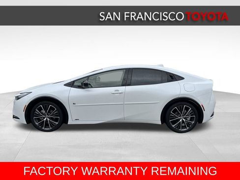 Used 2023 Toyota Prius XLE image 2