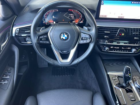 Used 2022 BMW 530i xDrive w/ Premium Package AWD/4WD image 14