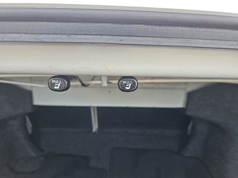 Used 2016 Toyota Camry LE FWD image 30