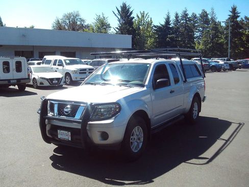 Used 2020 Nissan Frontier SV AWD/4WD image 1