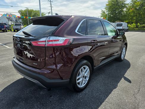 Certified 2023 Ford Edge SEL w/ Convenience Package AWD/4WD image 4