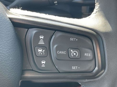 Used 2025 Jeep Gladiator Mojave w/ Convenience Group AWD/4WD image 22
