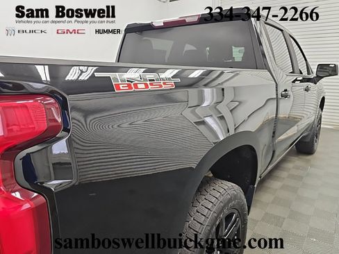 Used 2022 Chevrolet Silverado 1500 LT Trail Boss w/ Safety Package AWD/4WD image 9