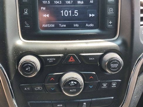 Used 2014 Jeep Grand Cherokee Laredo w/ Quick Order Package 23E AWD/4WD image 15