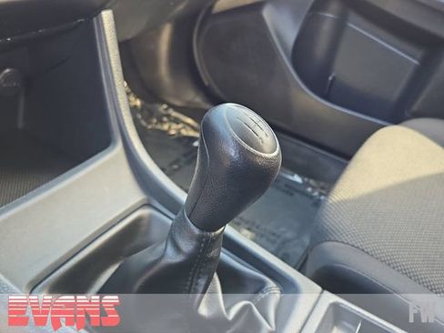 Used 2016 Subaru Crosstrek 2.0i AWD/4WD image 9