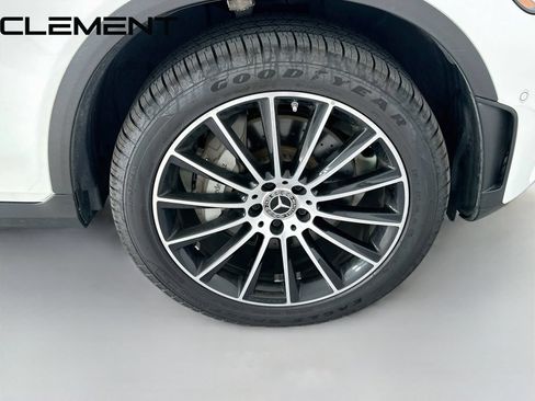 Used 2023 Mercedes-Benz GLC 300 4MATIC Coupe image 38