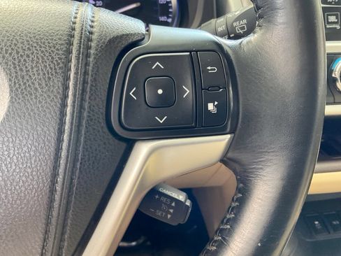 Used 2015 Toyota Highlander Limited AWD/4WD image 13