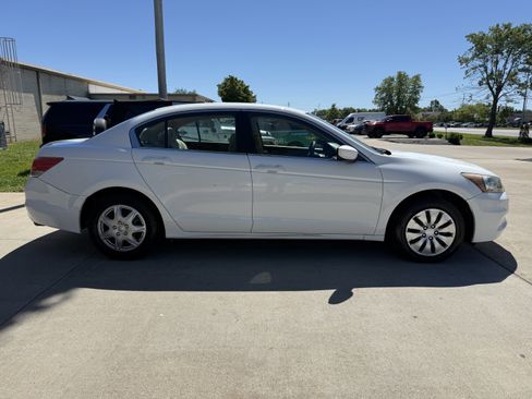 Used 2011 Honda Accord LX image 8