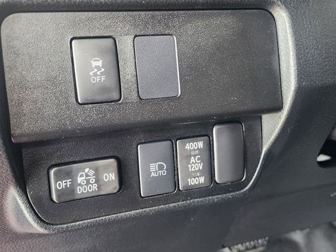 Used 2022 Toyota Tacoma TRD Sport w/ TRD Premium Sport Package RWD image 25