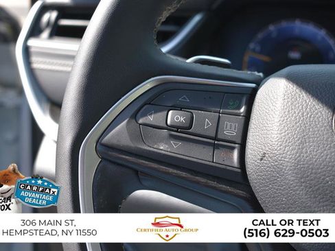 Used 2025 Jeep Grand Cherokee Altitude AWD/4WD image 15