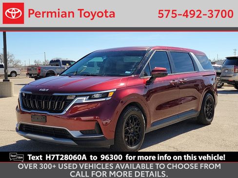 Used 2024 Kia Carnival LX image 1