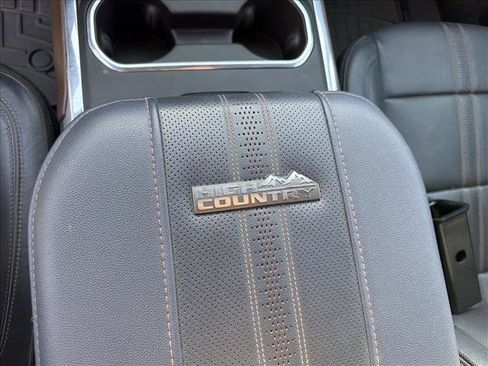 Used 2024 Chevrolet Silverado 3500 High Country w/ High Country Premium Package AWD/4WD image 17