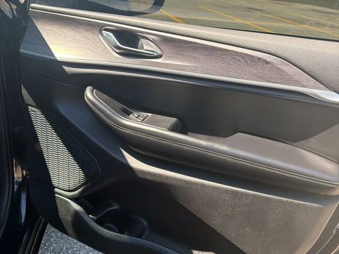 Used 2024 Jeep Grand Cherokee L Limited w/ Luxury Tech Group II image 20