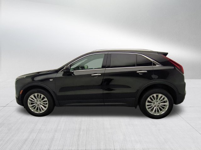 Used 2024 Cadillac XT4 Luxury w/ Cold Weather Package AWD/4WD image 8