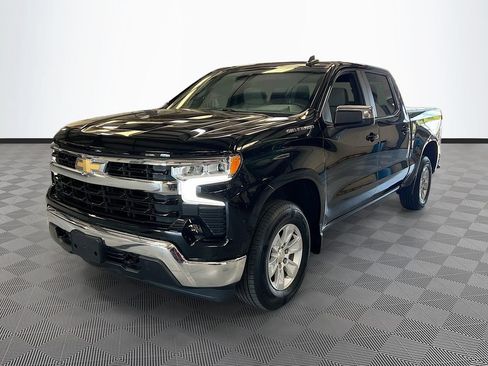 Used 2022 Chevrolet Silverado 1500 LT AWD/4WD image 3