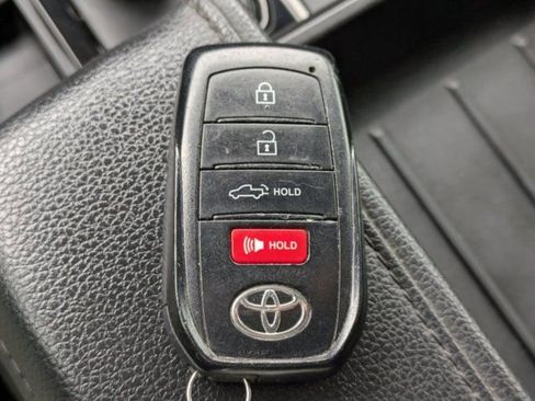 Used 2022 Toyota Tundra SR5 AWD/4WD image 24