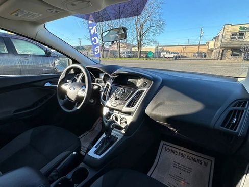 Used 2014 Ford Focus SE image 12