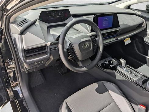 Used 2026 Toyota Prius XLE image 3