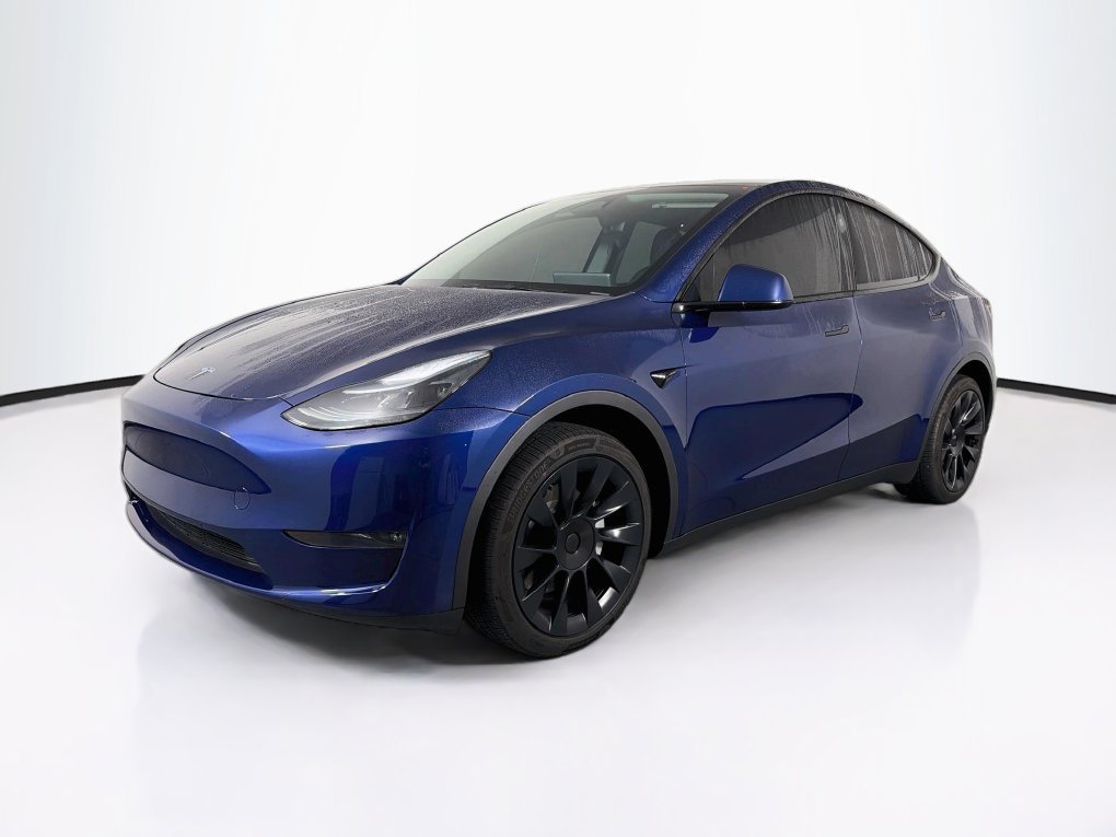 Used 2024 Tesla Model Y Long Range AWD/4WD image 3