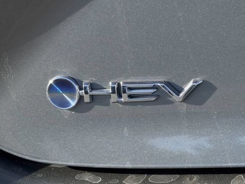 Used 2025 Toyota Camry SE FWD image 10