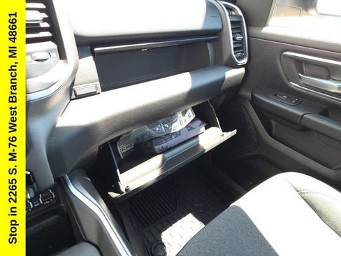 Used 2020 RAM 1500 Big Horn AWD/4WD image 34