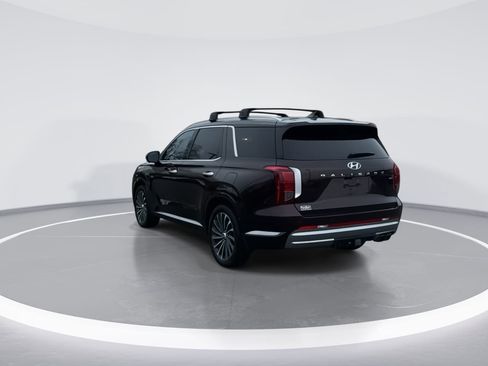 Used 2024 Hyundai Palisade Calligraphy image 5