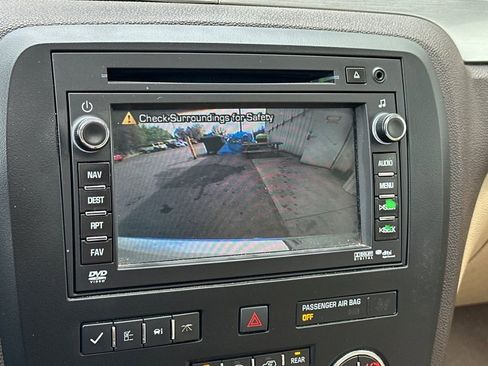 Used 2010 Buick Enclave CXL image 20