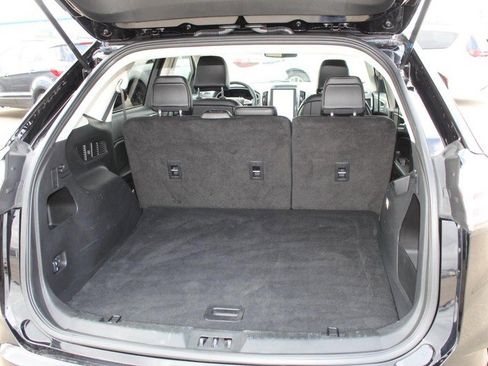 Used 2024 Ford Edge SEL image 10