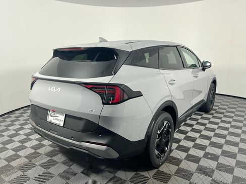 New 2026 Kia Sportage S image 3