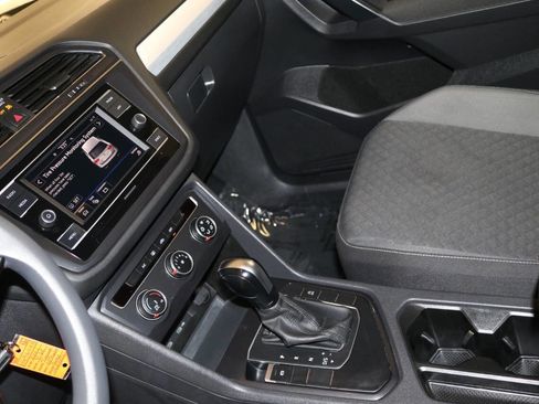 Used 2021 Volkswagen Tiguan S image 49